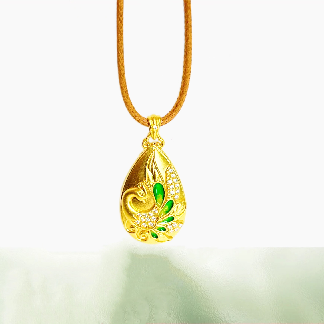 999足金孔雀古法低温珐琅精美水滴吊坠百搭