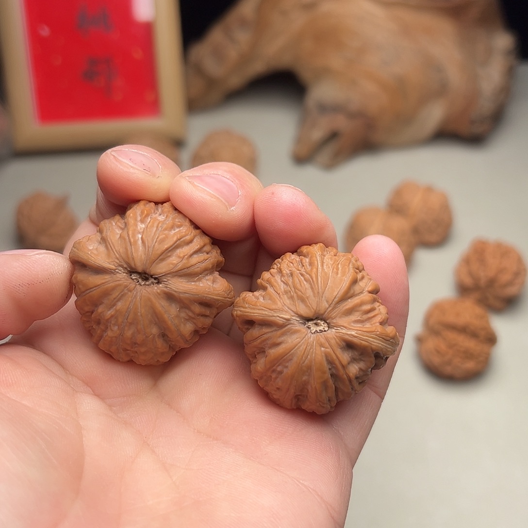 文玩核桃吊坠铁锤