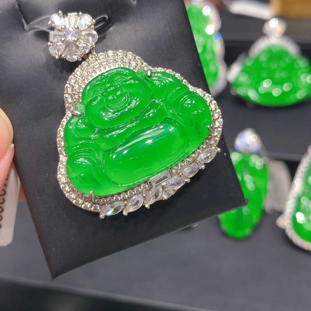 颈饰银S925镶嵌翡翠