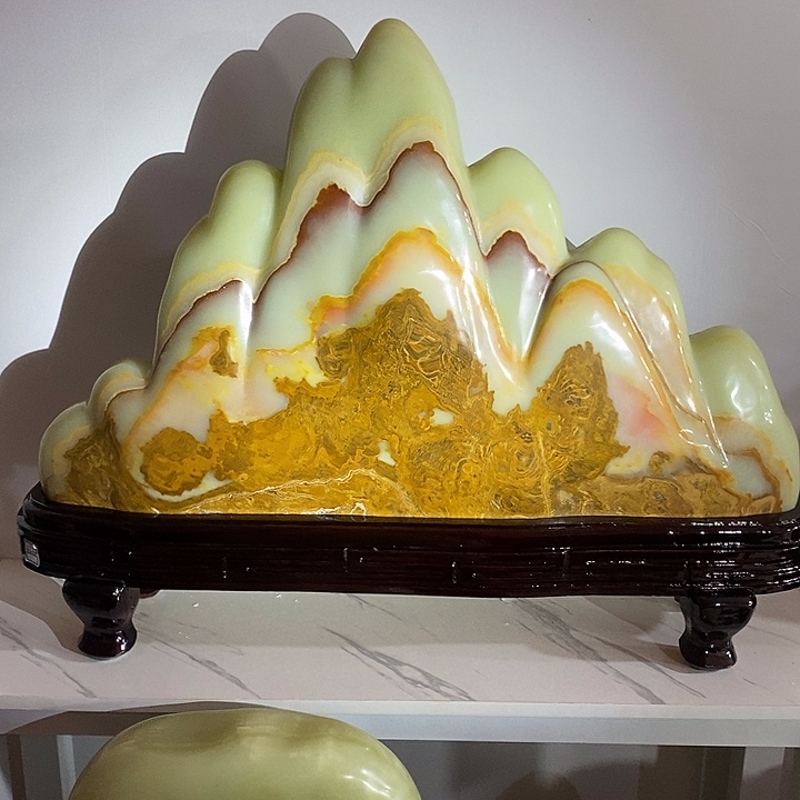 刘***友石材天然原石靠山石摆件