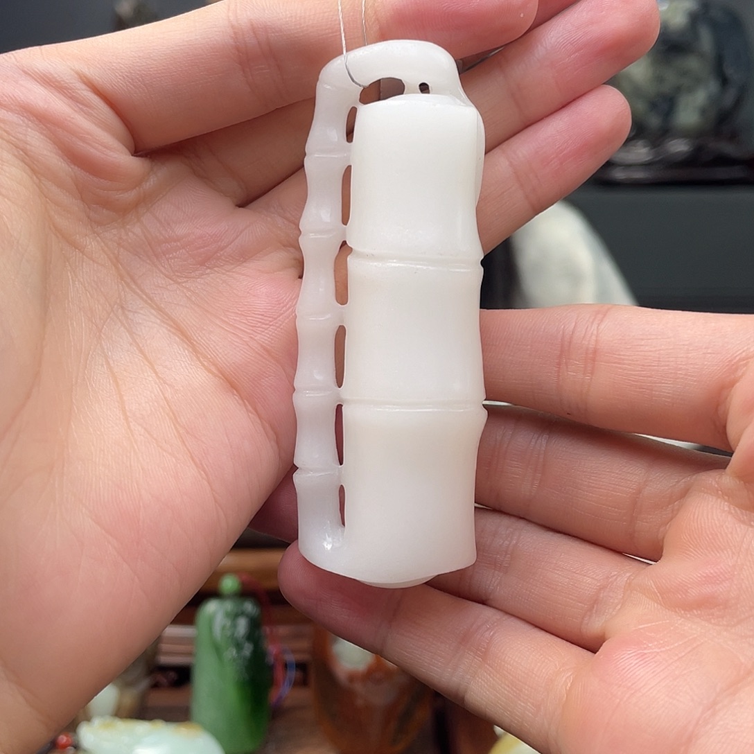 风***阻和田玉未镶嵌挂件