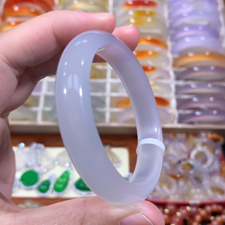 玛瑙/玉髓手镯未镶嵌