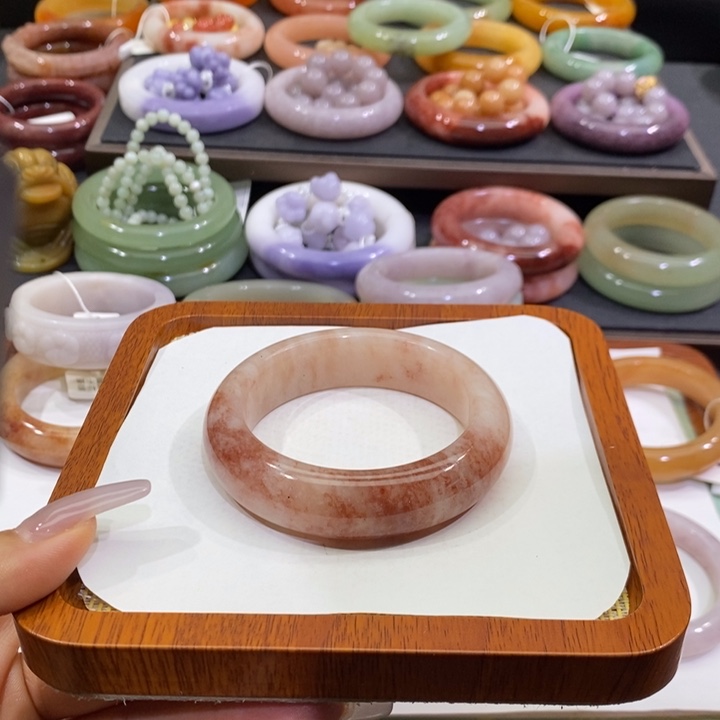 石英质玉未镶嵌手镯56加