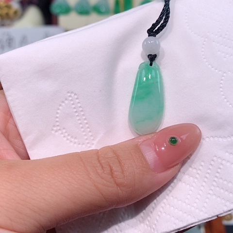 颈饰未镶嵌翡翠瓜