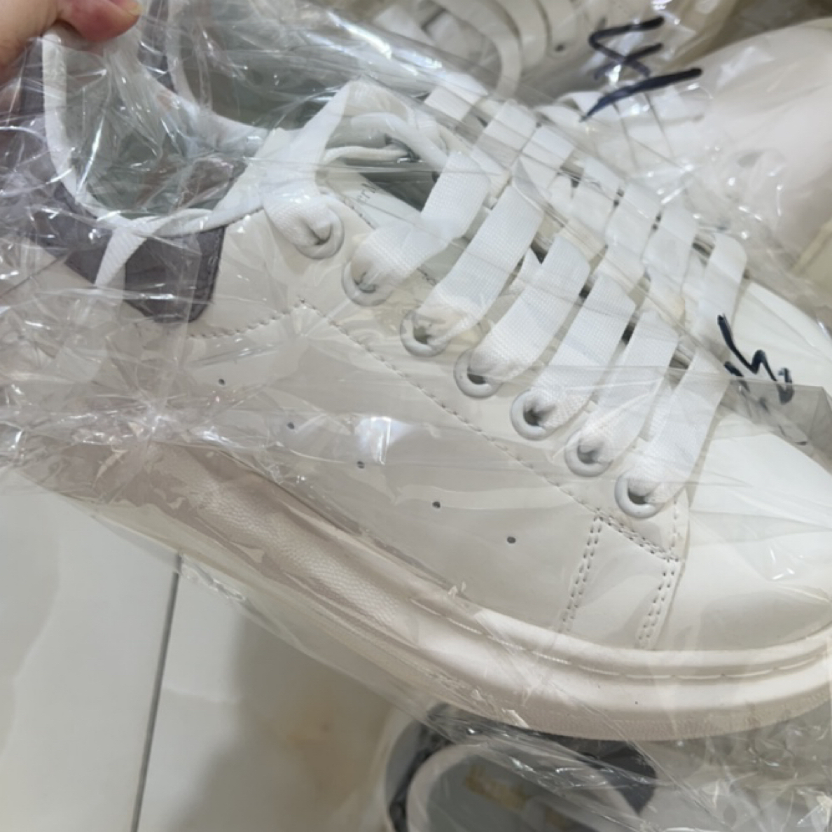 小贝家断码过款链接男女情侣款运动休闲鞋