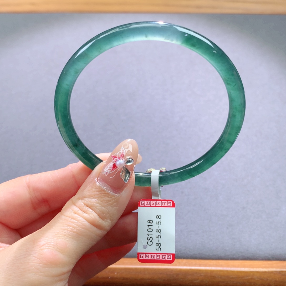 翡翠手镯未镶嵌天然翡翠手镯叮当镯