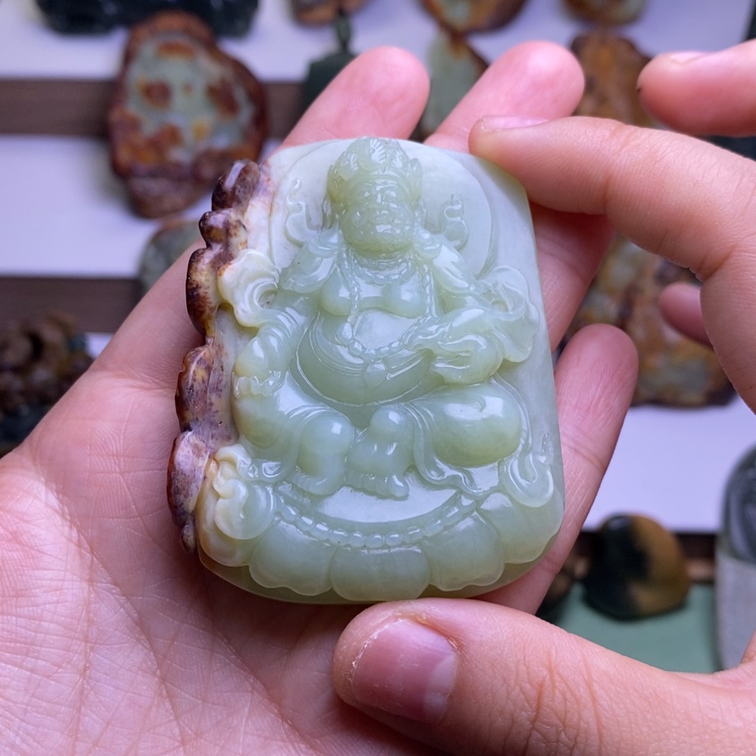 未镶嵌岫岩河磨玉（透闪石质玉）挂件w****远