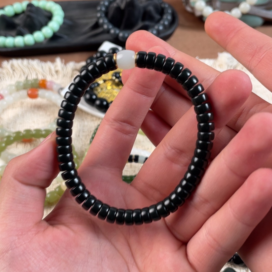 未镶嵌手链和田玉