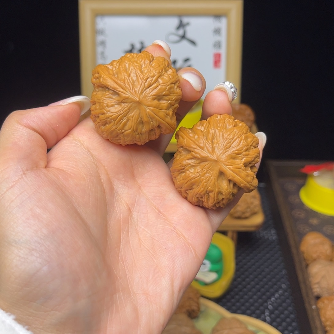 文玩核桃吊坠铁锤42全打底大克重