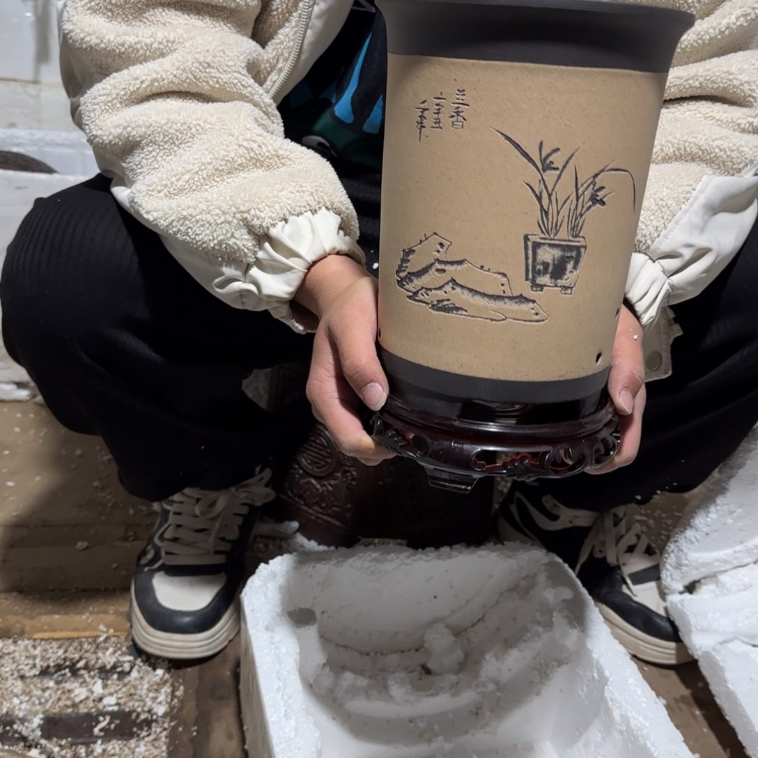 紫砂花盆瑕疵和瑕疵的