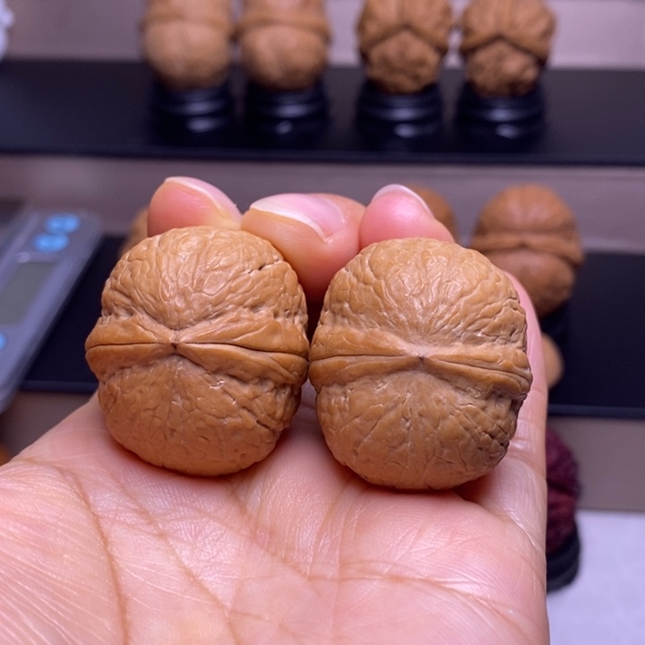 把件文玩核桃碧海龙珠75