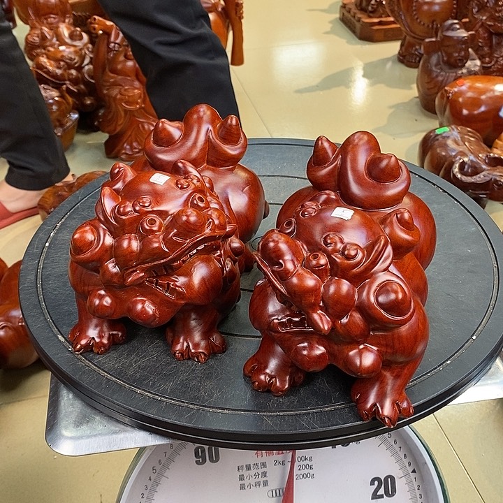 大果紫檀（缅甸花梨）缅甸花梨木貔貅一对