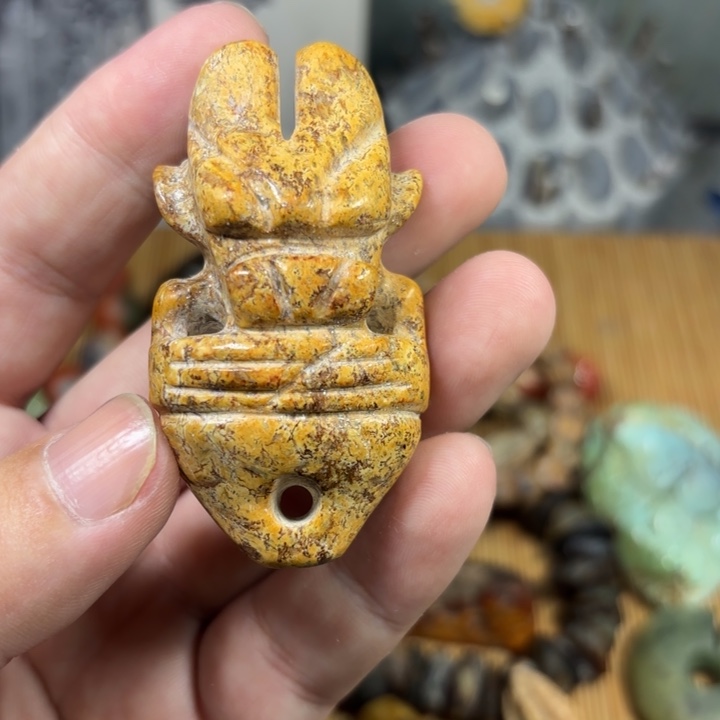 岫岩河磨玉（透闪石质玉）未镶嵌颈饰
