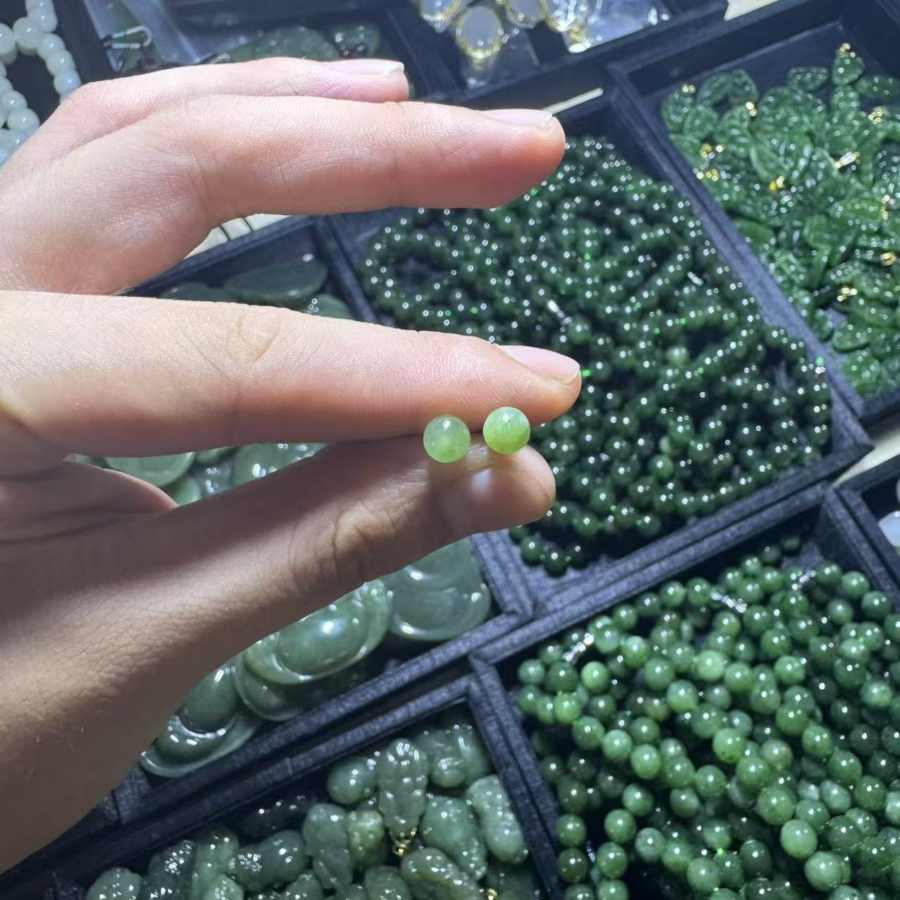 天然和田玉碧玉耳钉-多样性发一