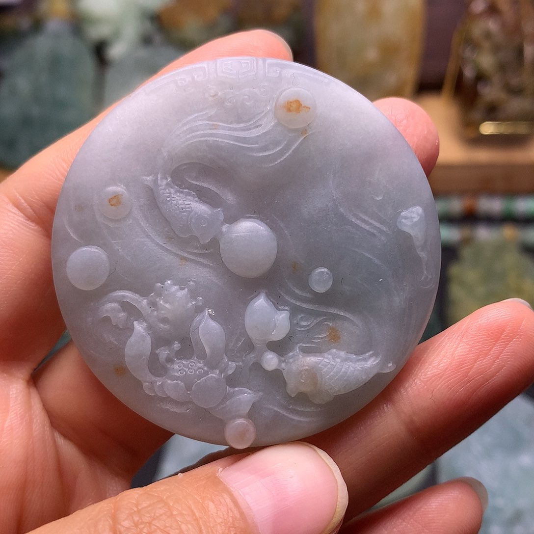 定制翡翠未镶嵌鱼