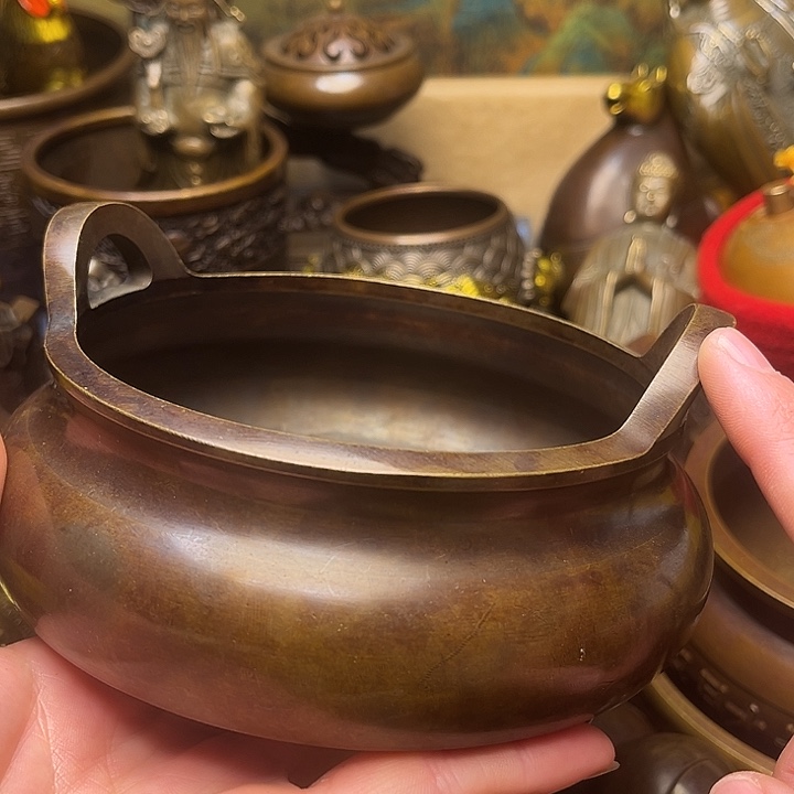 精美铜器批发档口