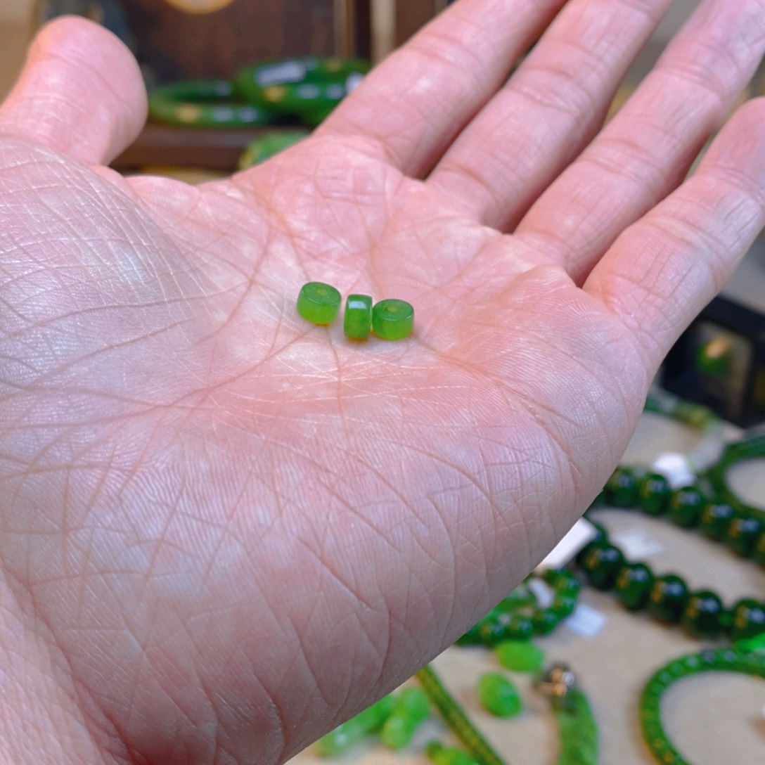 和田玉颈饰未镶嵌和****e