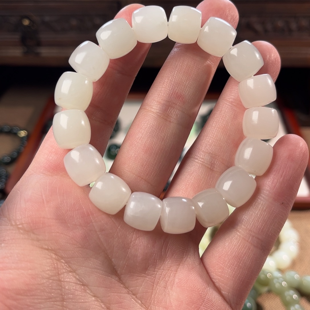 和田玉未镶嵌手链