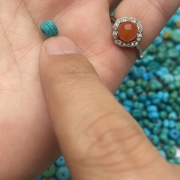 南红玛瑙未镶嵌珠宝奇石