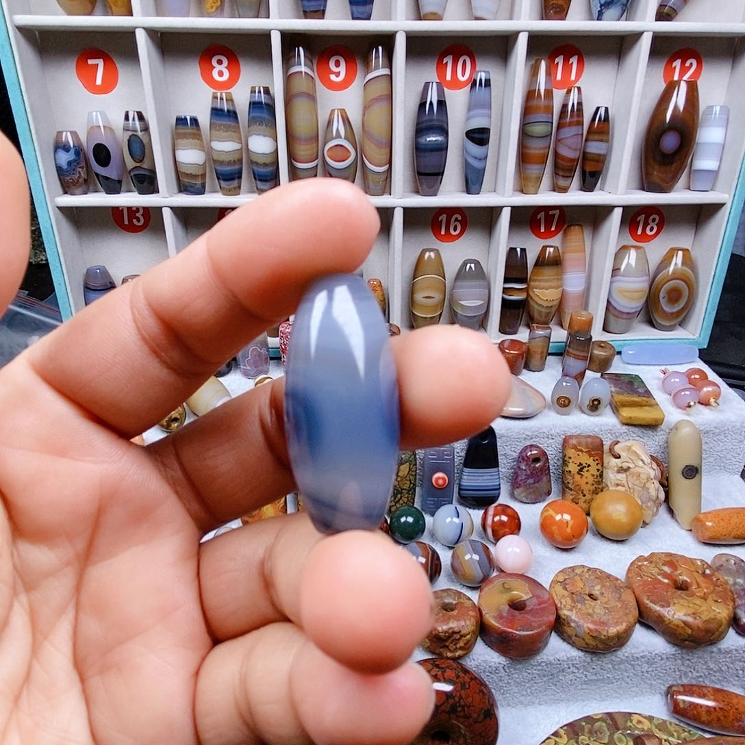 未镶嵌玛瑙/玉髓珠宝奇石嘴***扬