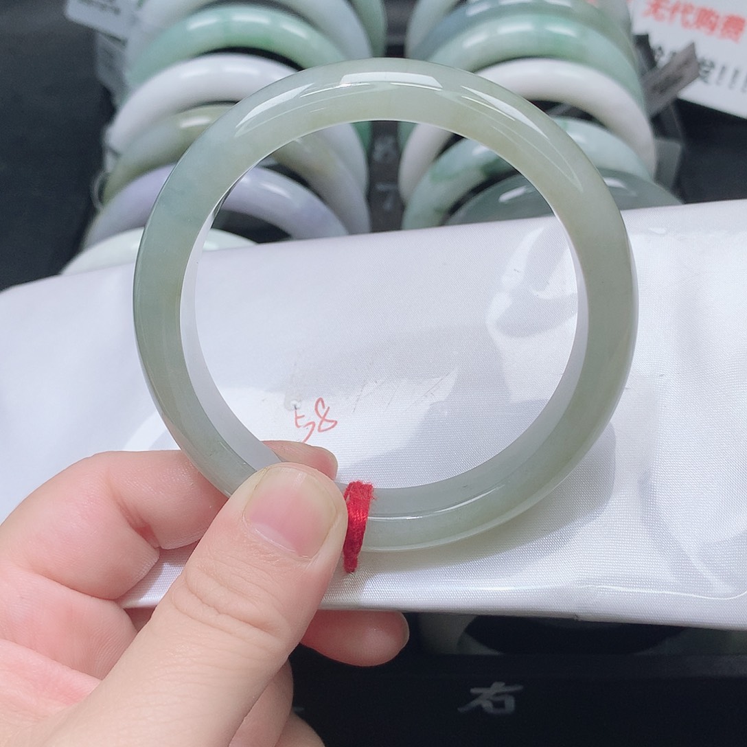 翡翠未镶嵌手镯60