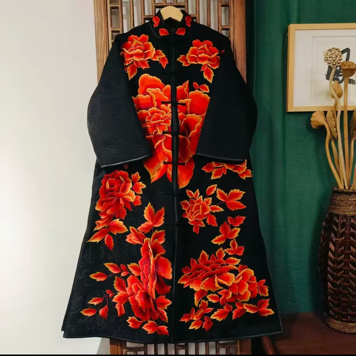 棉（LS702-3）凤徕兮定制黑色福禄底红牡丹花刺绣对襟立领长棉服