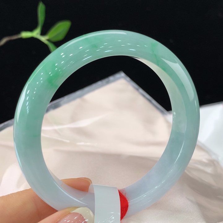 翡翠手镯未镶嵌111-0021