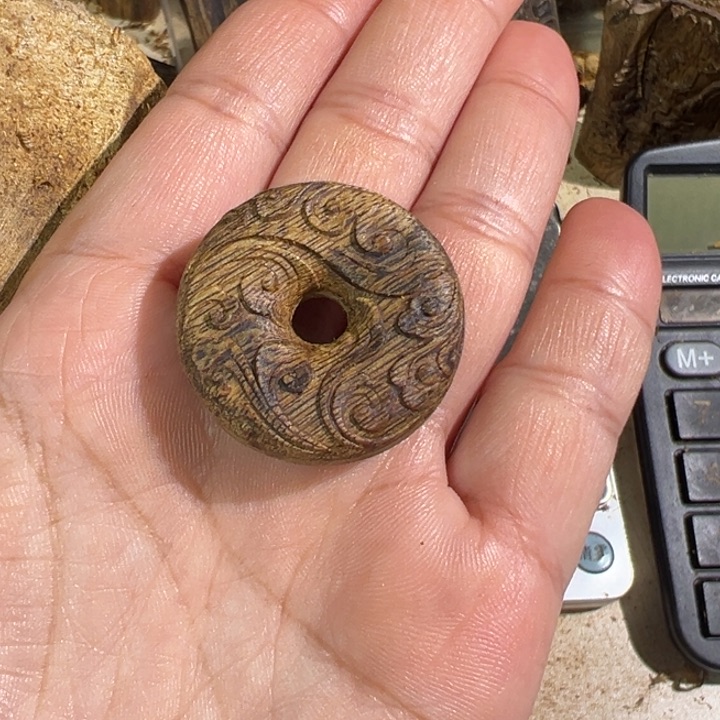 沉香吊坠白棋楠沉香雕刻牌5.4克