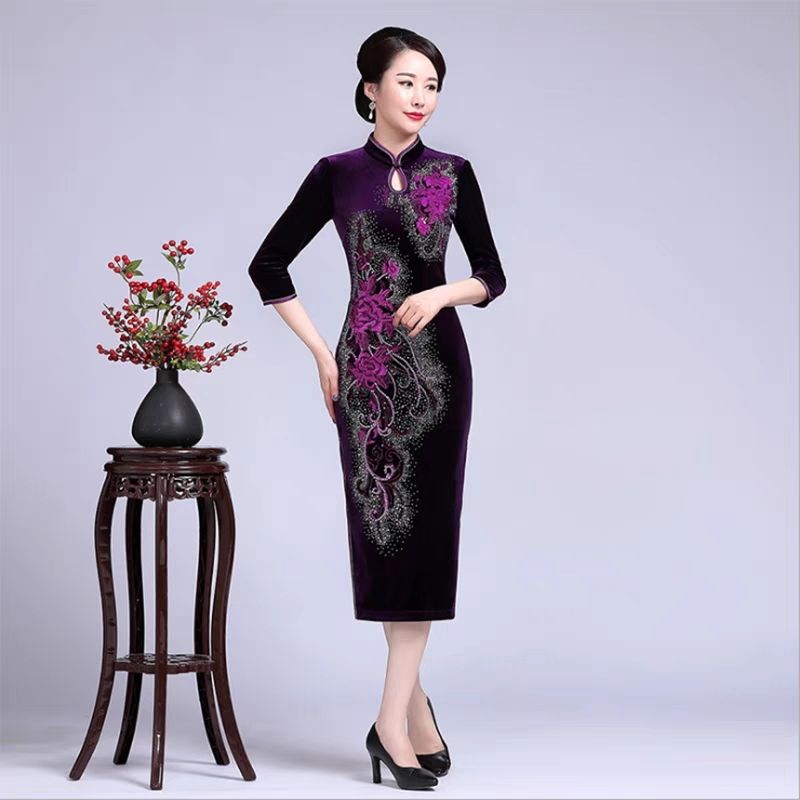 2025新款春秋冬婚宴聚会时尚高端高档妈妈烫钻绣花中长款旗袍