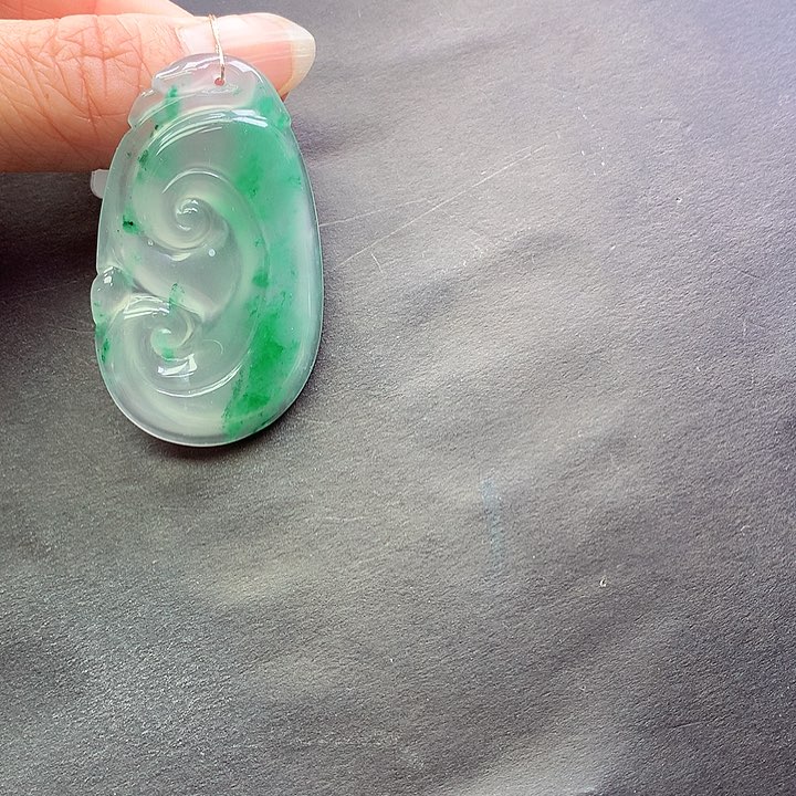 颈饰未镶嵌石英质玉