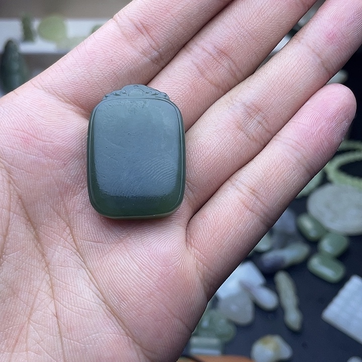 和田玉（糖玉）未镶嵌颈饰