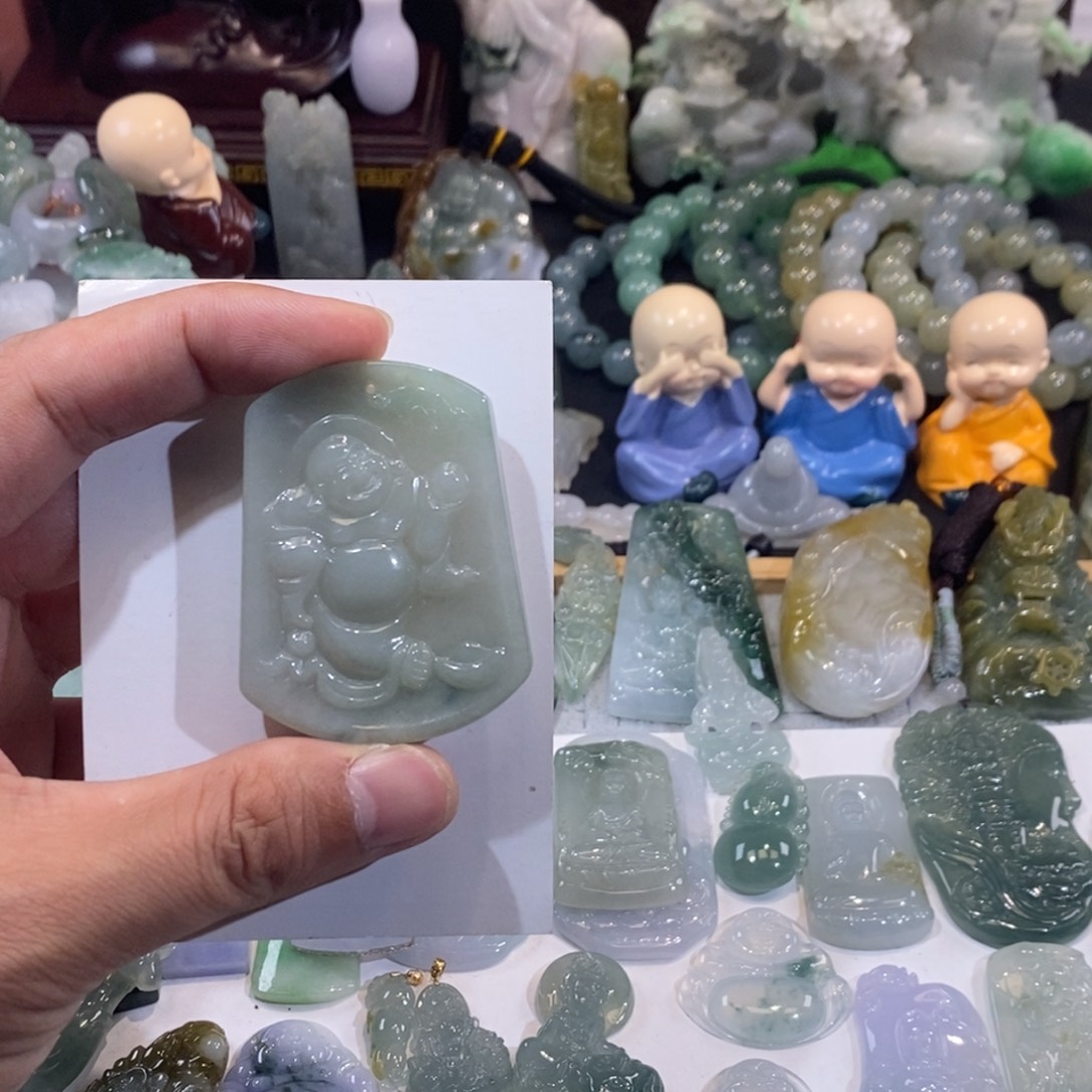 翡翠未镶嵌吊坠(不含链)逍遥佛