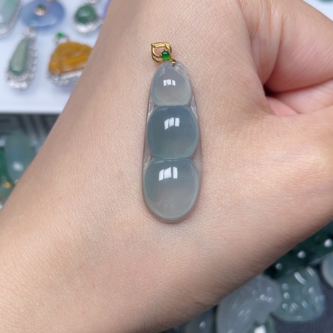 翡翠颈饰18K金镶嵌翡翠