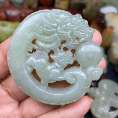 蛇纹石玉未镶嵌颈饰101