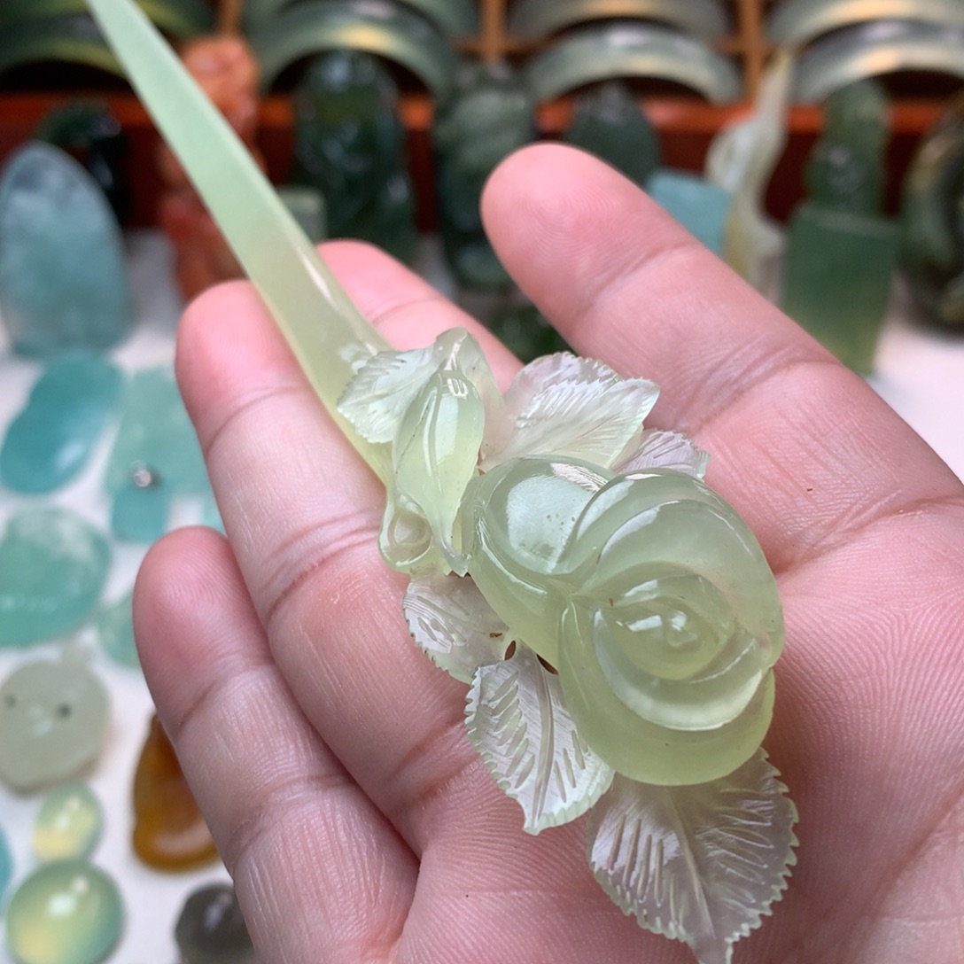 蛇纹石玉未镶嵌发簪