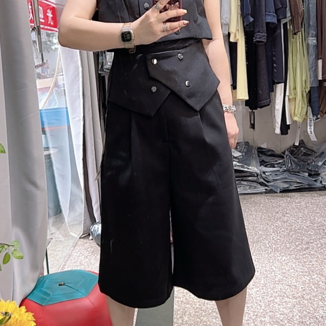 秋季时髦显瘦立体大口袋系扣七分裤系带设计