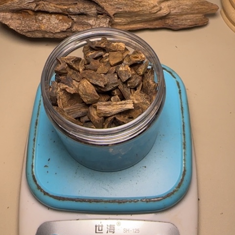 树脂制品兔*刚海南树丁留疤料82g