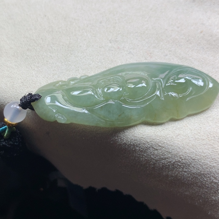 翡翠颈饰未镶嵌吊坠