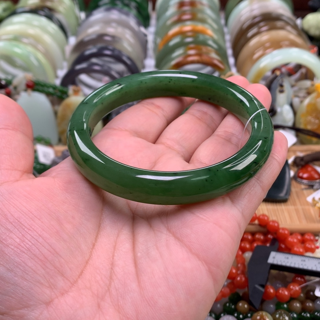 和田玉（碧玉）未镶嵌手镯64_65口径