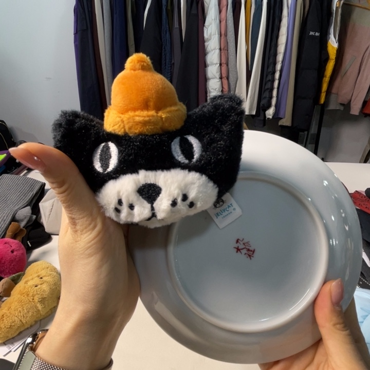 瓷片68。。。。。。。。。。。。。。