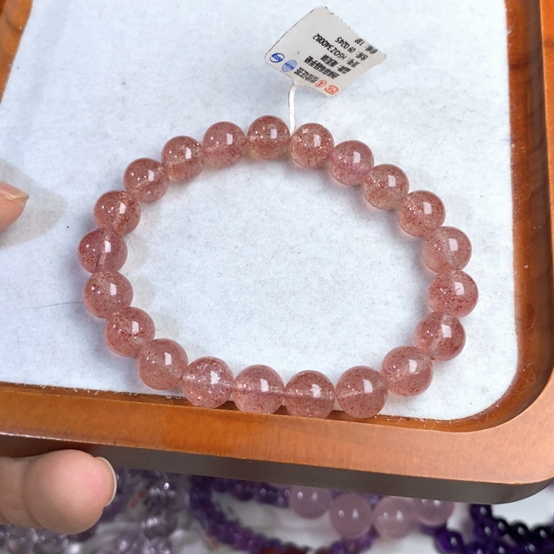 【闪购商品】水晶手链未镶嵌小****话草莓晶9.6mm
