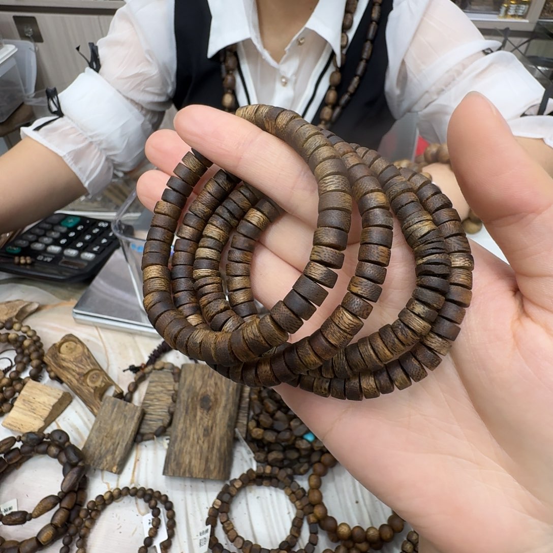 沉香碎屑沉香张勺子算盘珠单圈 7m 多样性发一