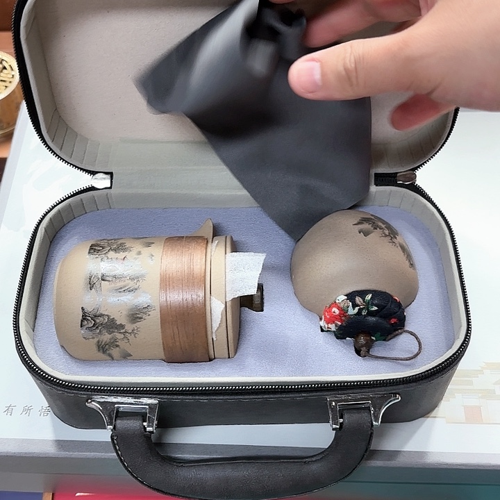孤品茶具套装等。           