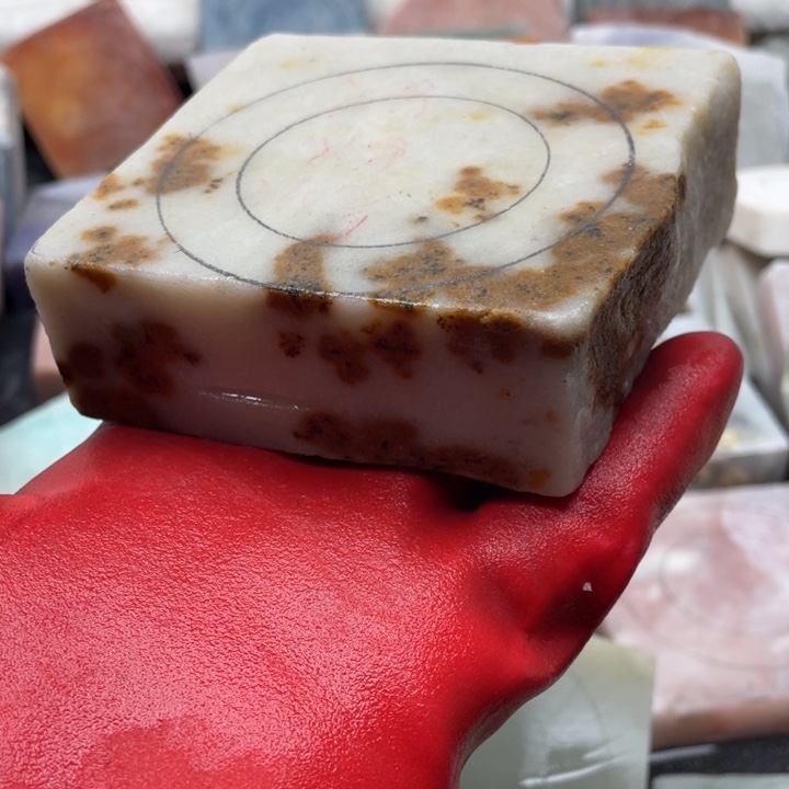 石英质玉未镶嵌定制