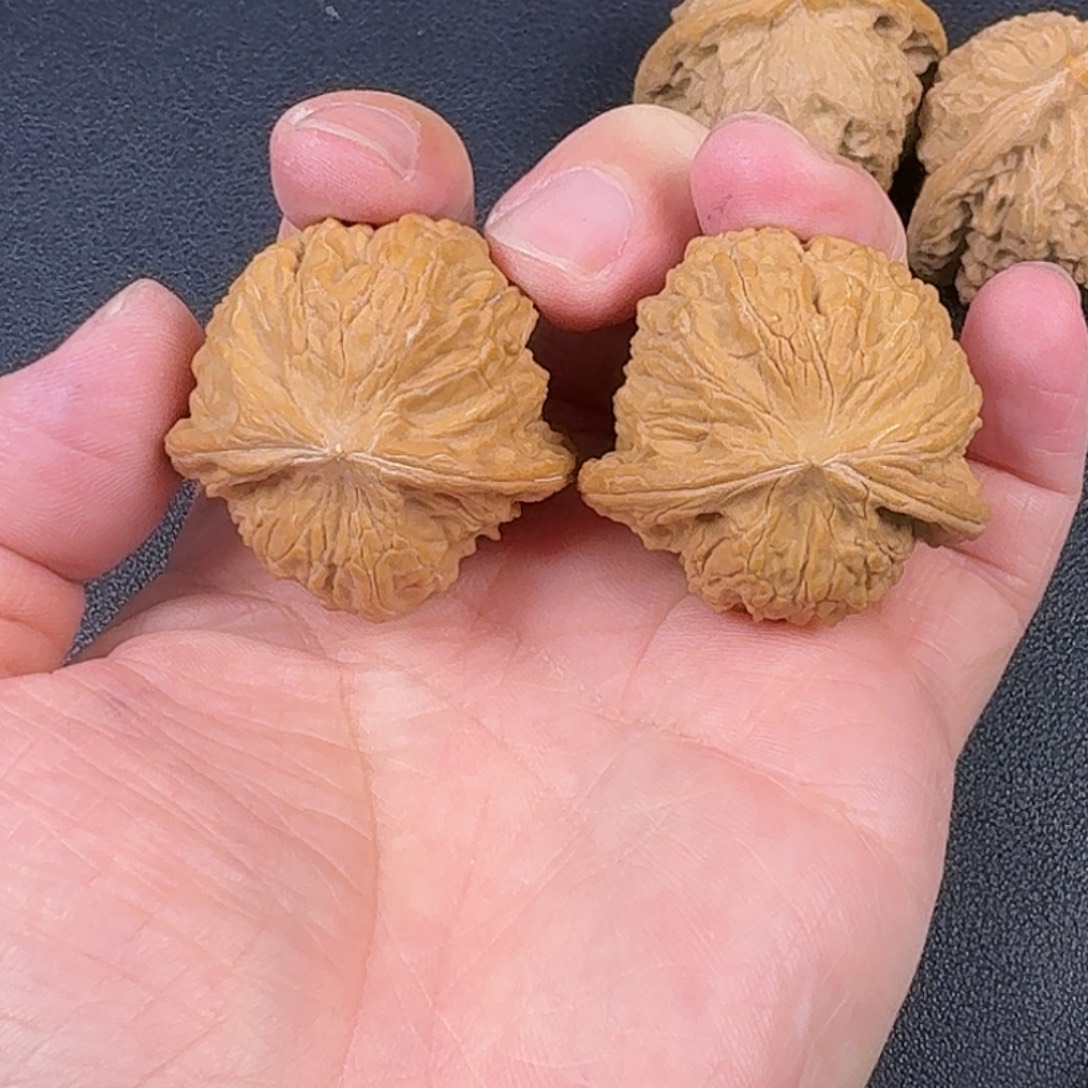 瓜***农吊坠文玩核桃磨盘