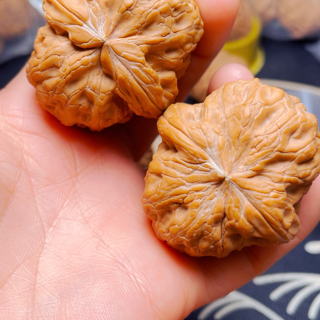 吊坠文玩核桃驴打滚