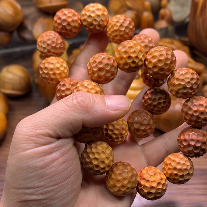 柏木（崖柏）陈化老料手串把件 发一条