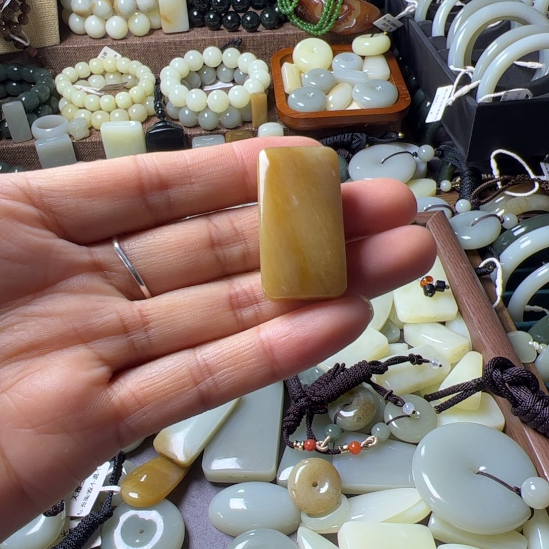 和田玉（糖玉）未镶嵌手链