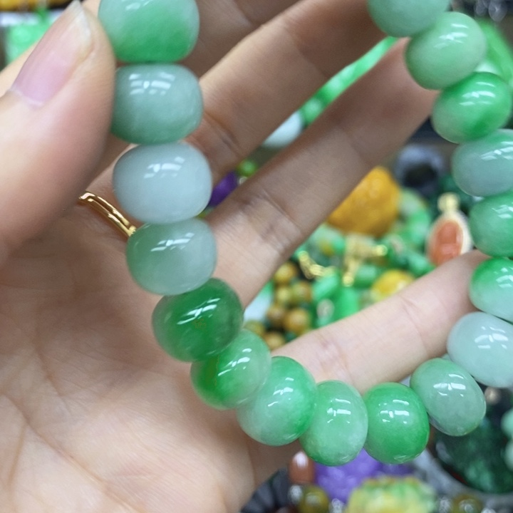 窝***窝未镶嵌手链翡翠手链50