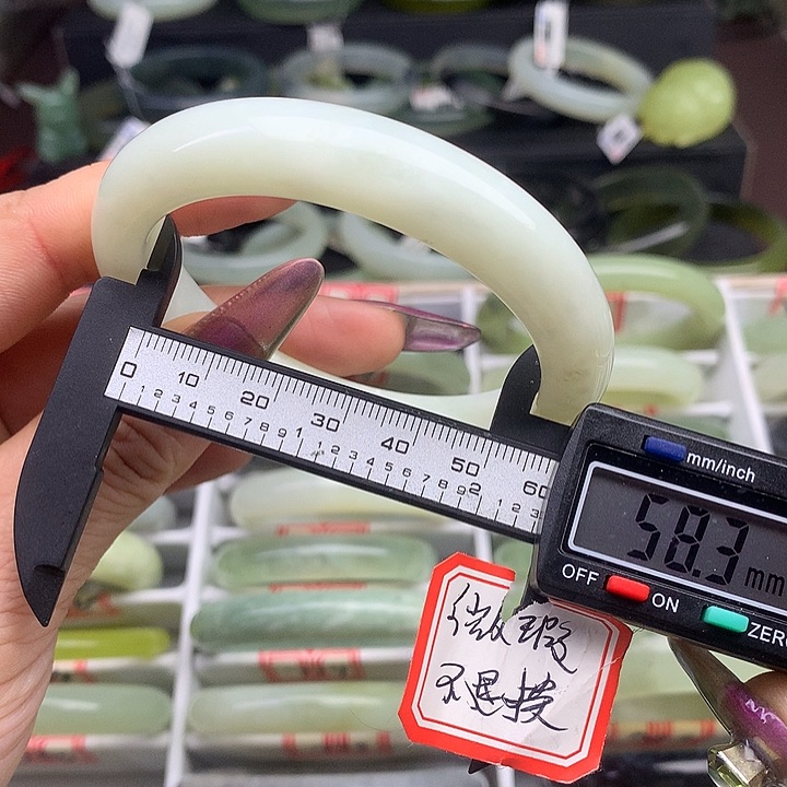 蛇纹石玉手镯未镶嵌763